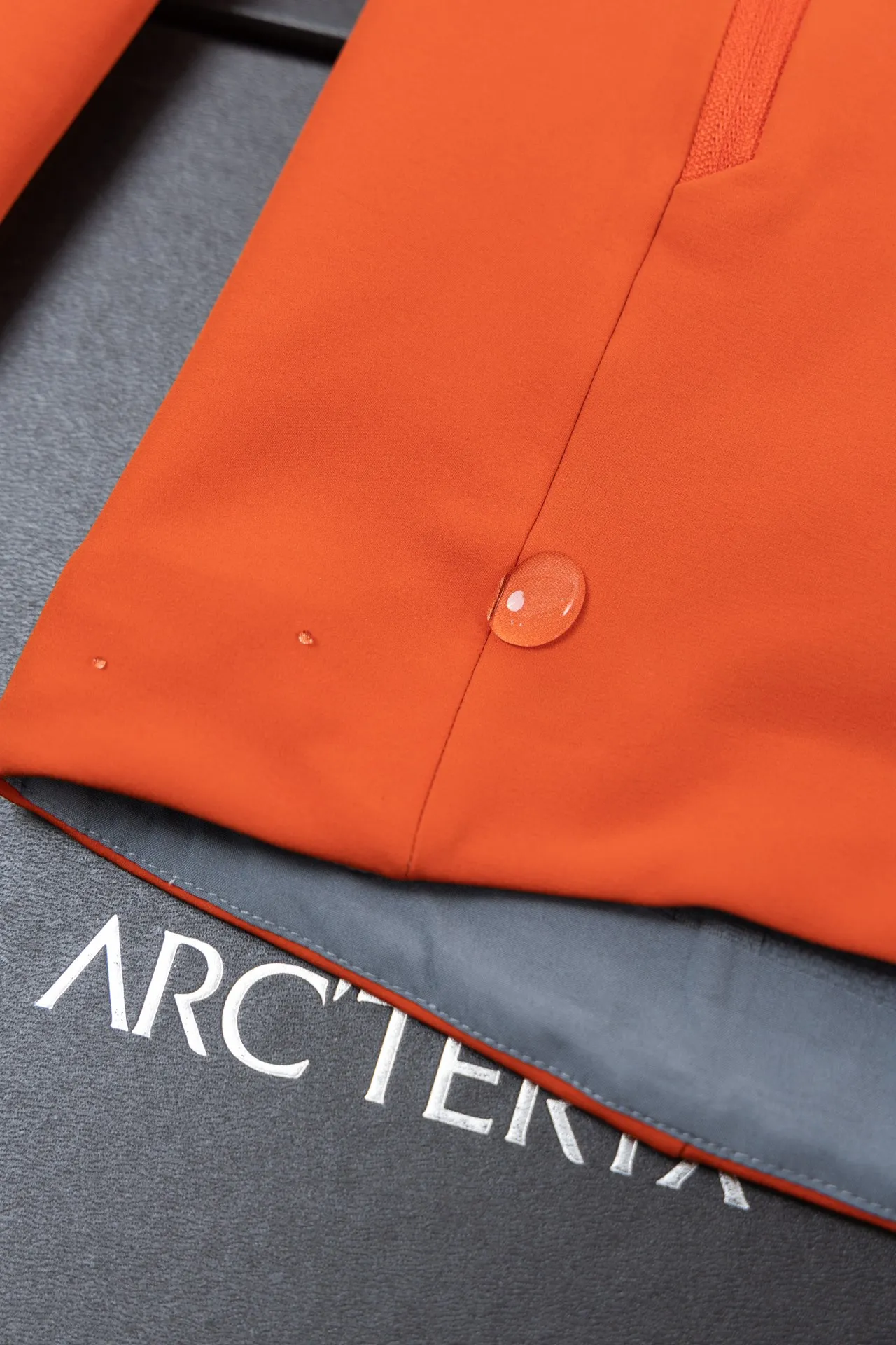 GAMMA MXOrange（ ）， ！ ！！ ARCTERYX GAMMA MX 100％ Series（essentials） gamma mx Gamma ，MX ， ， Gamma MX Top Seller， ， Series， ， ; ， ， ， ， ; ，New Arrival ， DWR ， ， ，Breathable Wind Stopper ， ， Series Gamma LT) COLOR: Black
